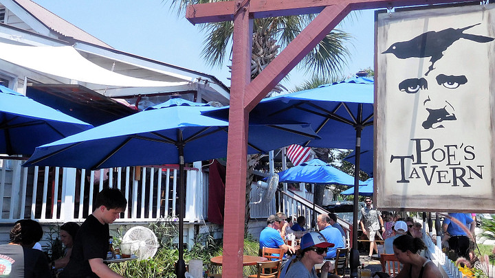 Poe's Tavern