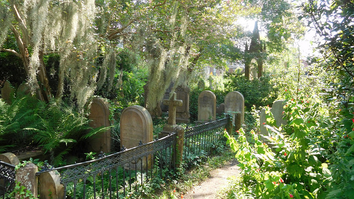 Unitarian Churchyard